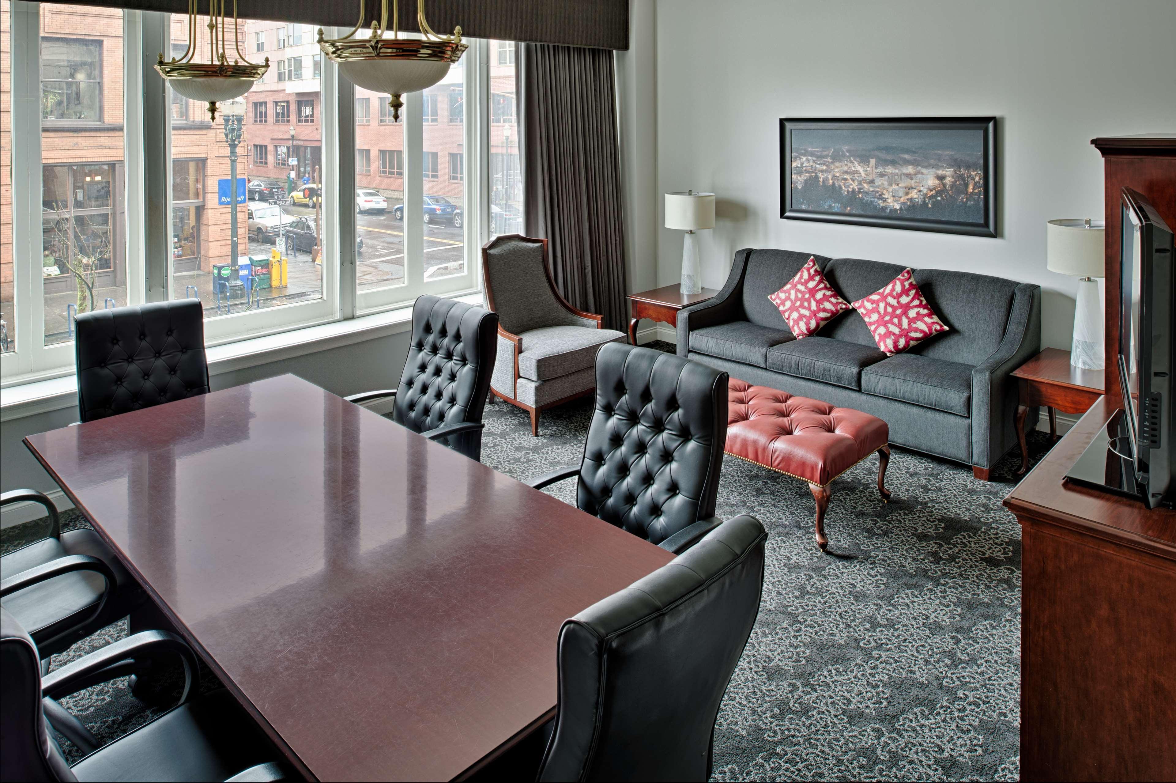 Embassy Suites By Hilton Portland Downtown Екстер'єр фото