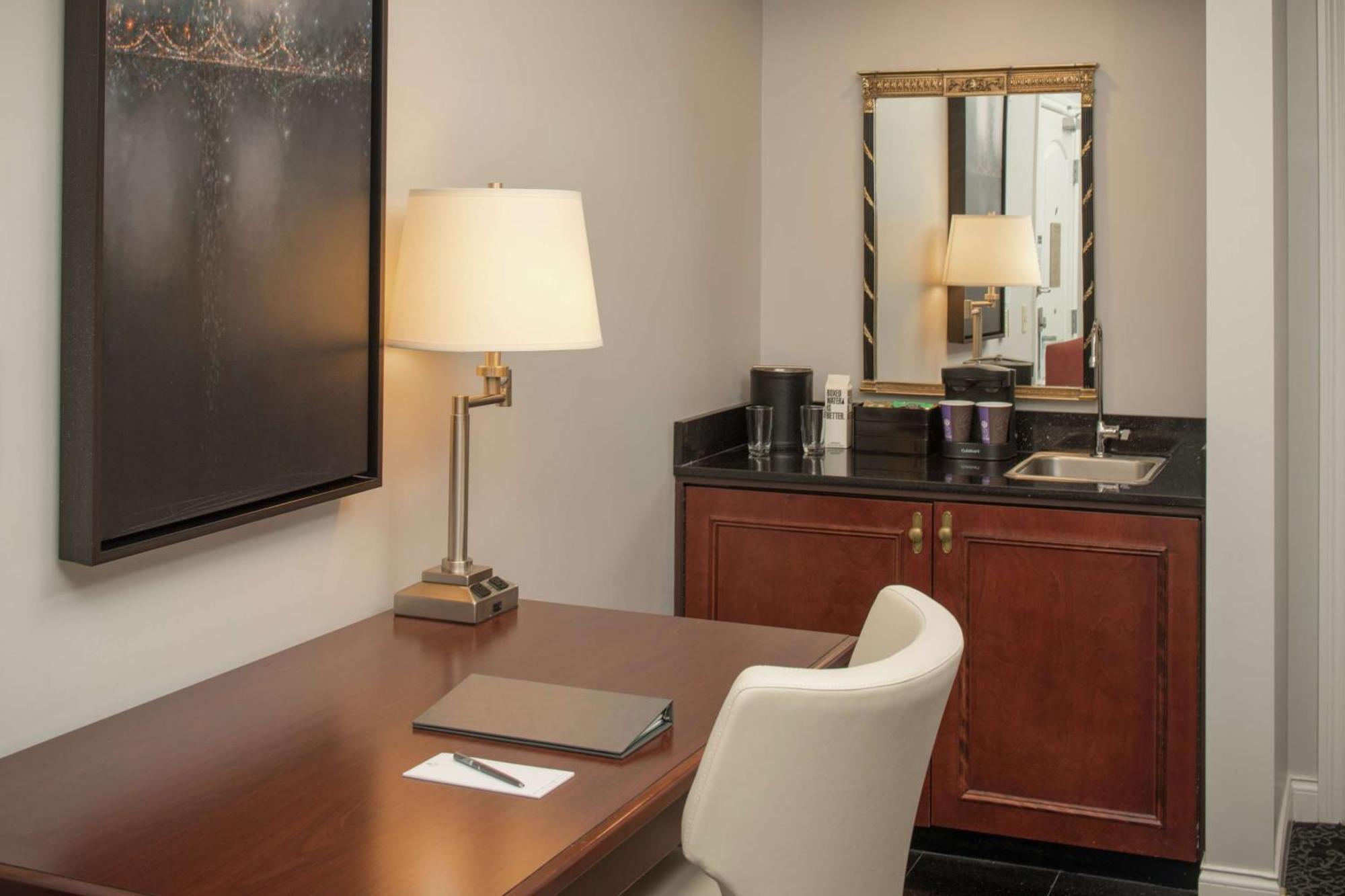 Embassy Suites By Hilton Portland Downtown Екстер'єр фото